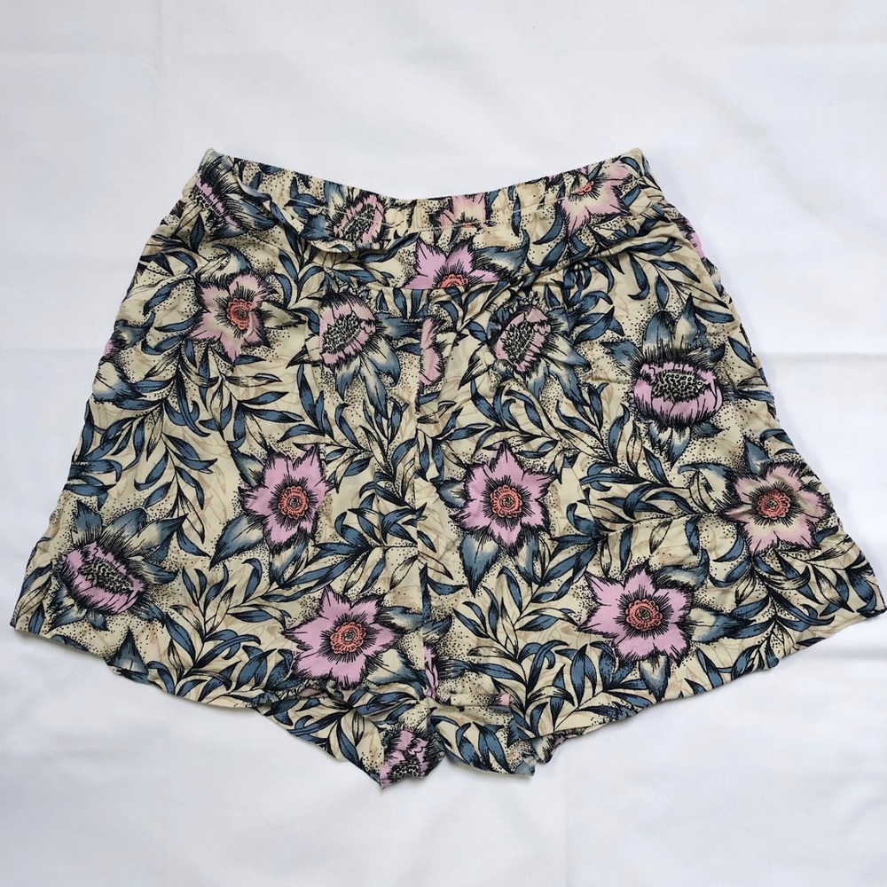 H&M flowy shorts